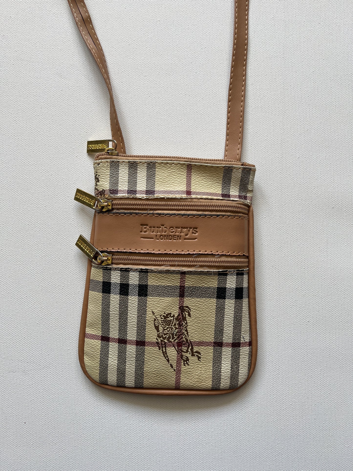 Burberry Umhängetasche klein