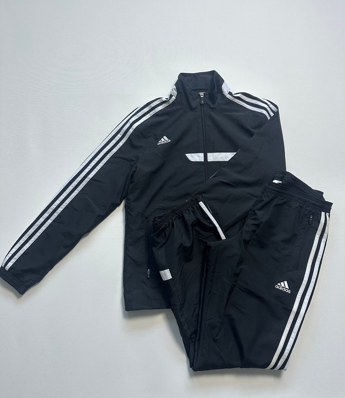 Adiddas Track suit